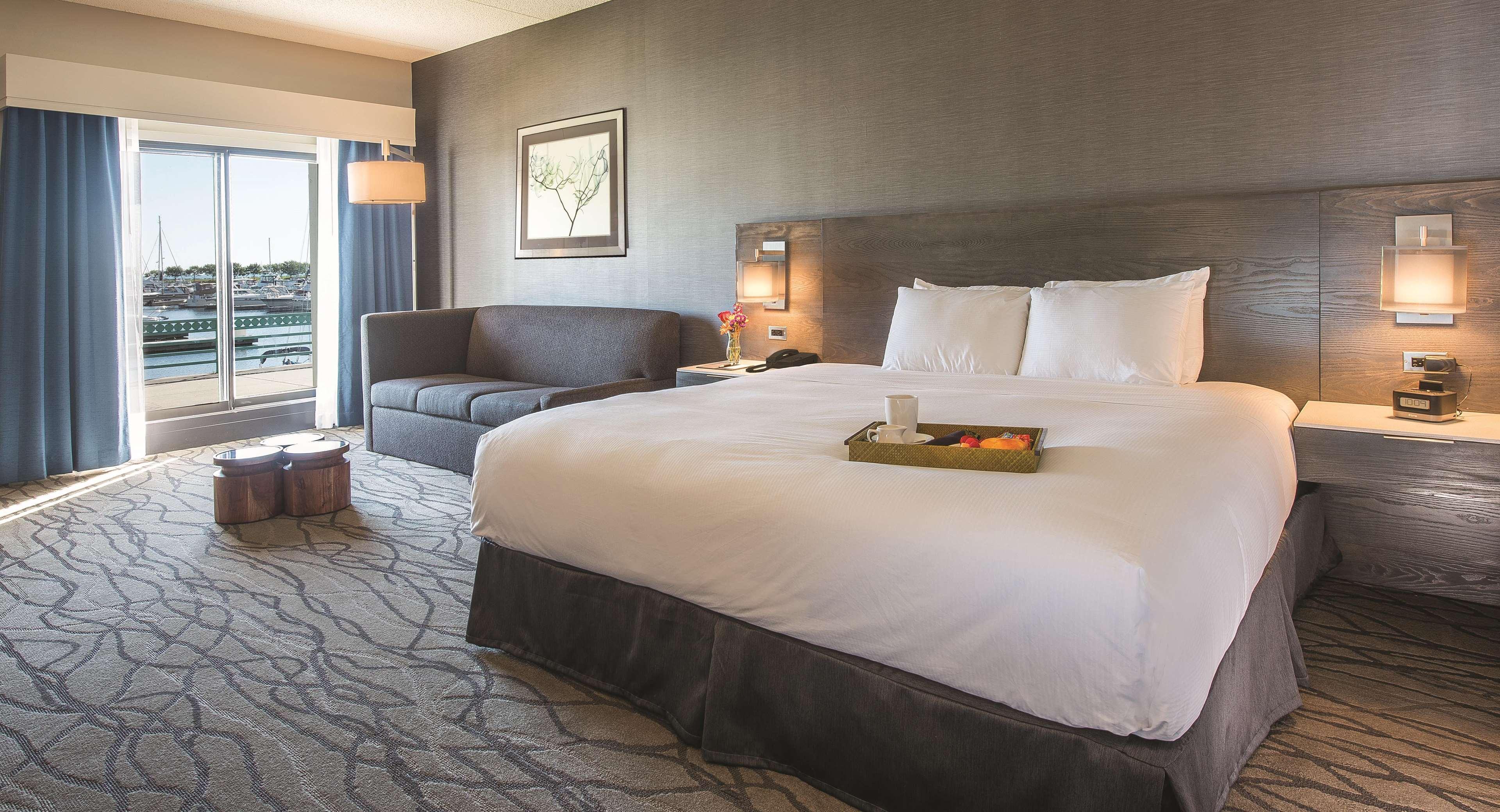 Doubletree By Hilton Racine Harbourwalk Ξενοδοχείο Εξωτερικό φωτογραφία