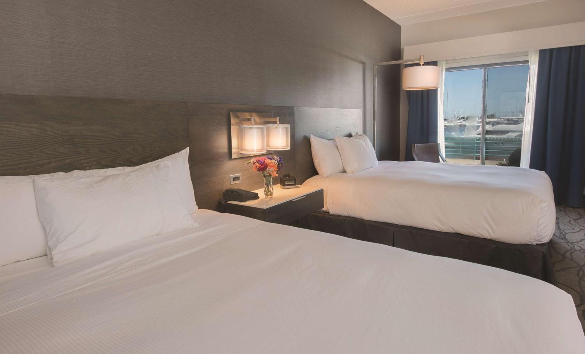 Doubletree By Hilton Racine Harbourwalk Ξενοδοχείο Εξωτερικό φωτογραφία