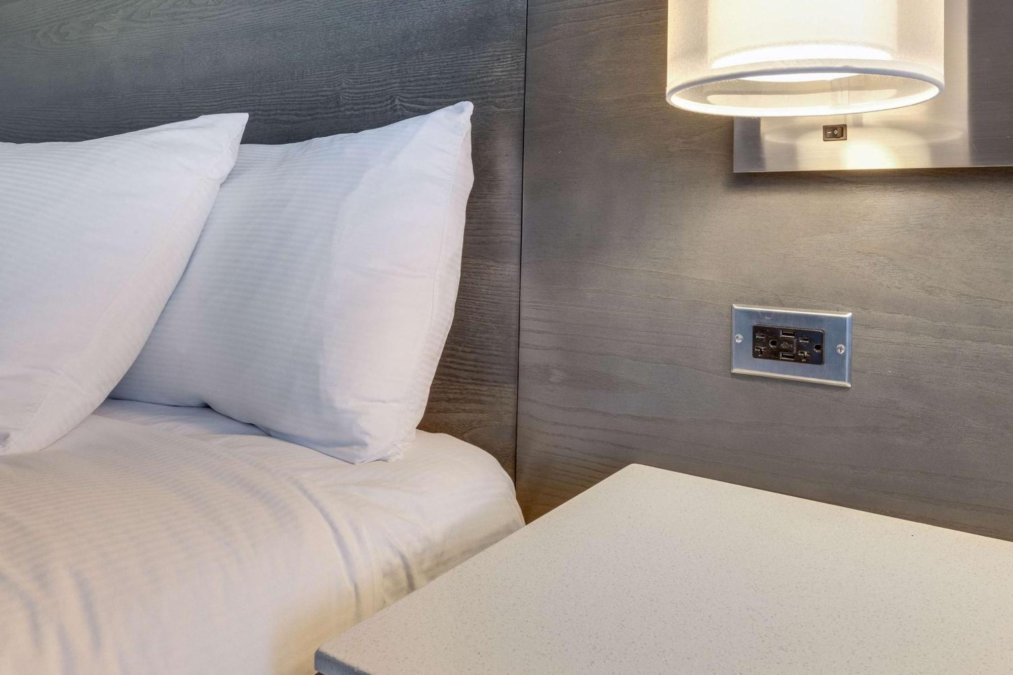 Doubletree By Hilton Racine Harbourwalk Ξενοδοχείο Εξωτερικό φωτογραφία