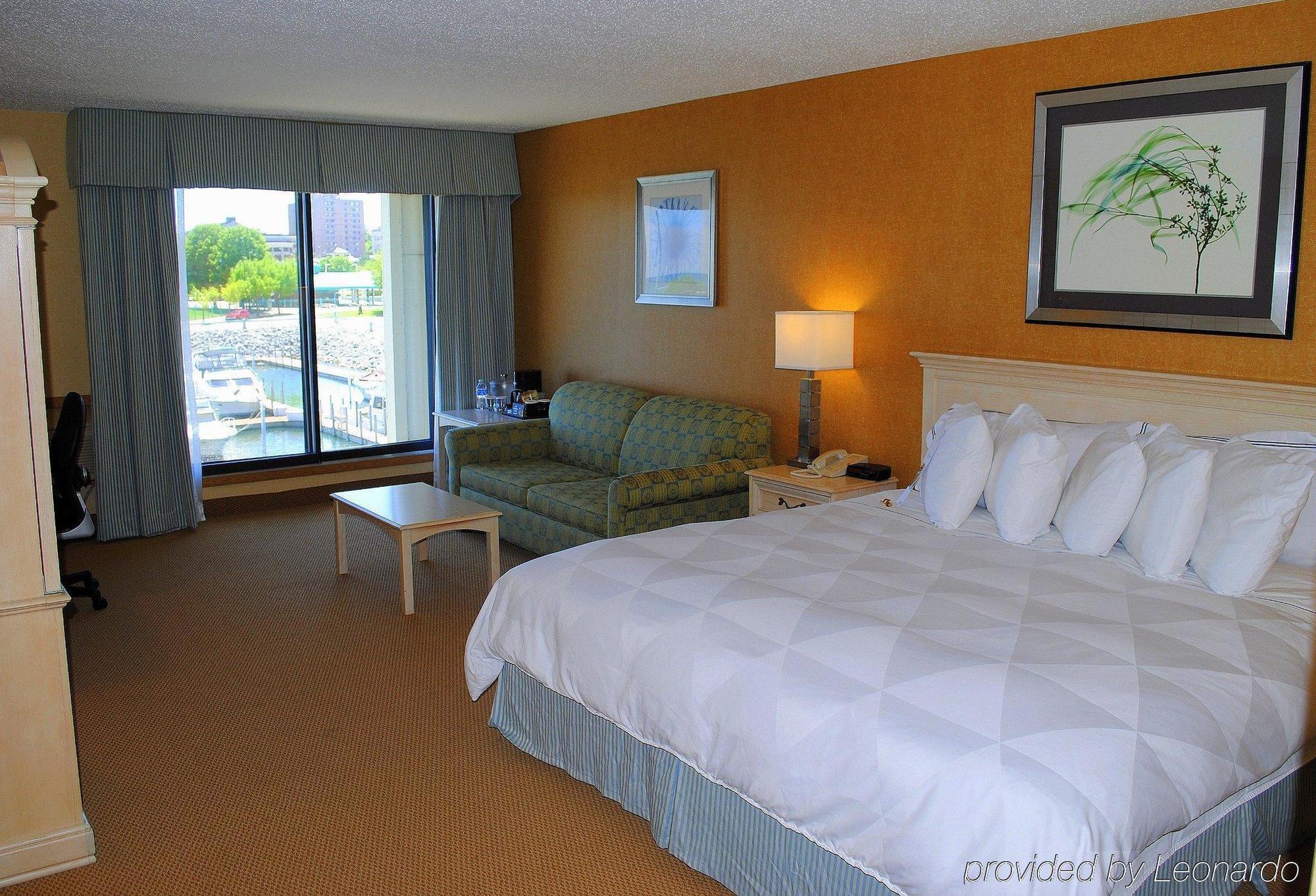 Doubletree By Hilton Racine Harbourwalk Ξενοδοχείο Δωμάτιο φωτογραφία